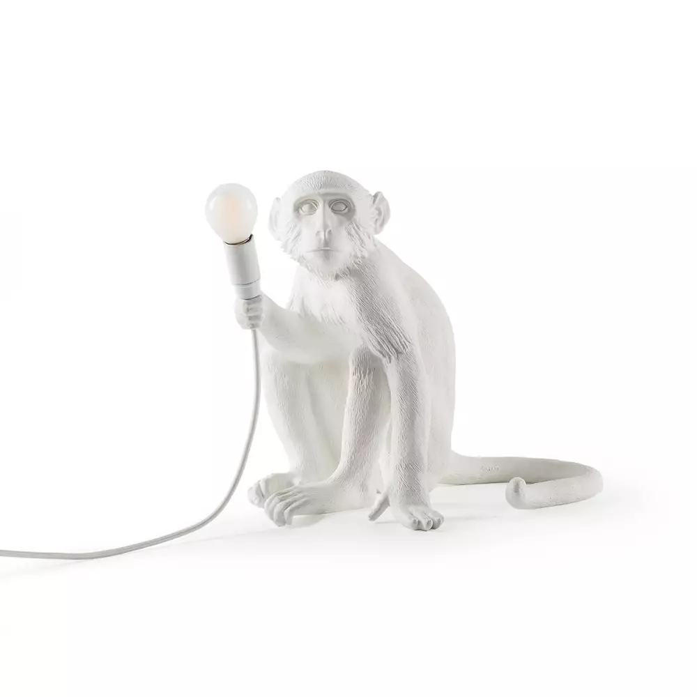 Big_nastolnaya_lampa_monkey_lamp_sitting_1
