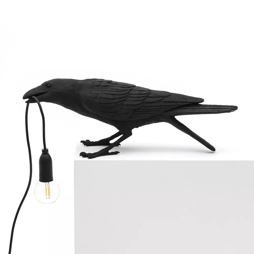 Big_nastolnaya_lampa_bird_playing_black_1