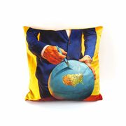 Thumb_podushka_toiletpaper_globe_1