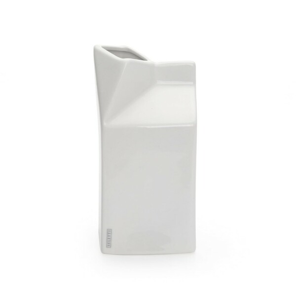 Big_molochnik_estetico_quotidiano_the_milk_jug_1