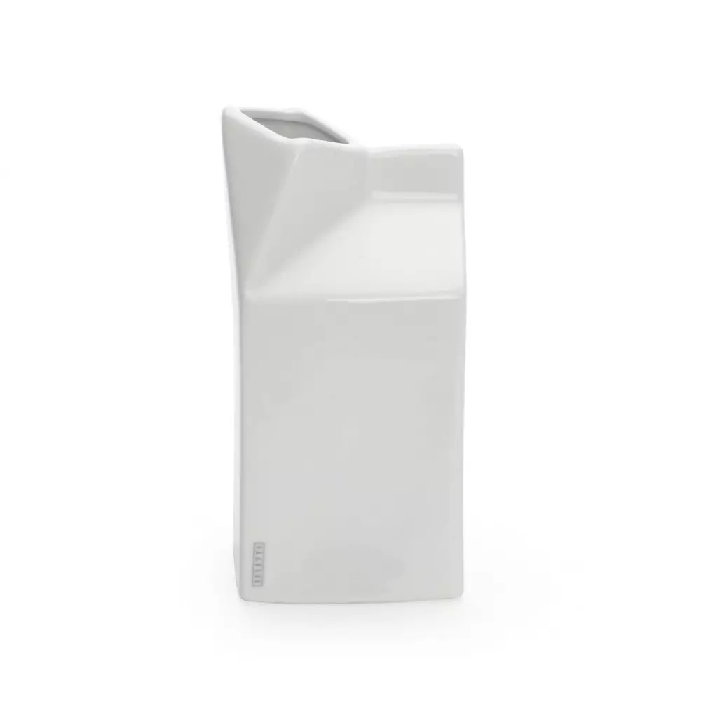 Big_molochnik_estetico_quotidiano_the_milk_jug_1