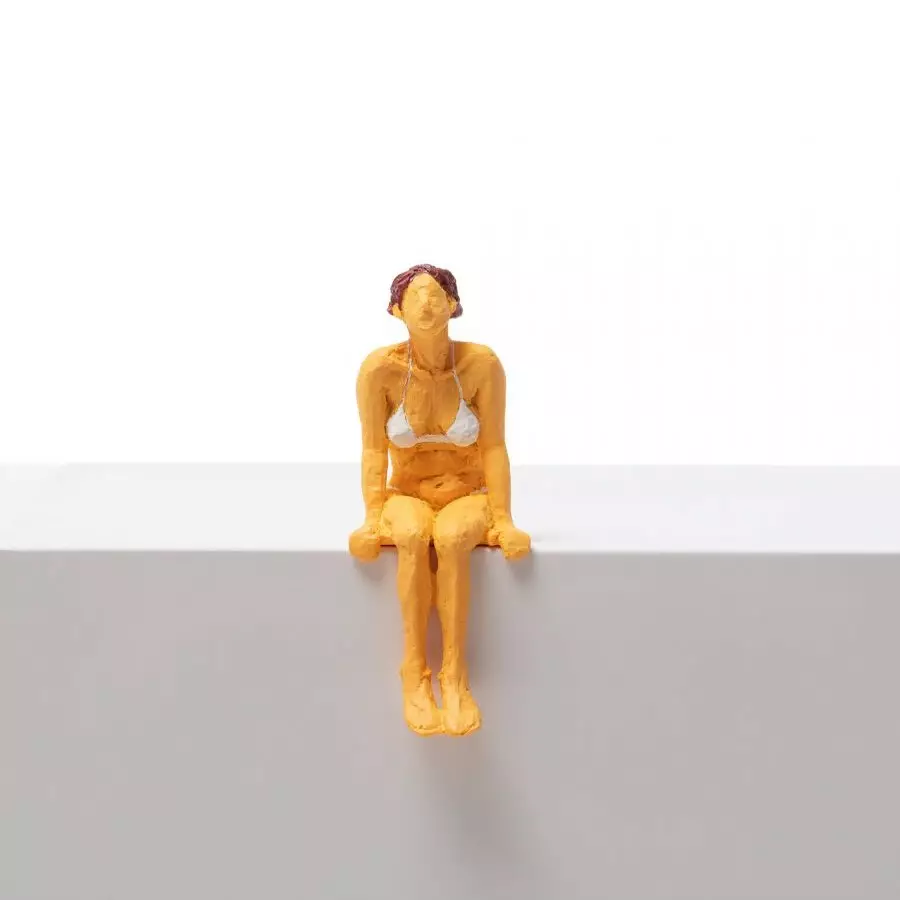 Big_statuetka_tanya_1