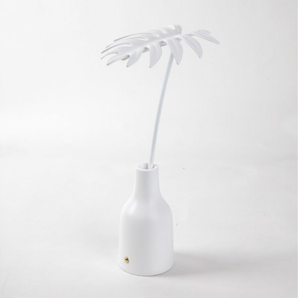 Big_nastolnaya_lampa_leaf_light_stellou_1