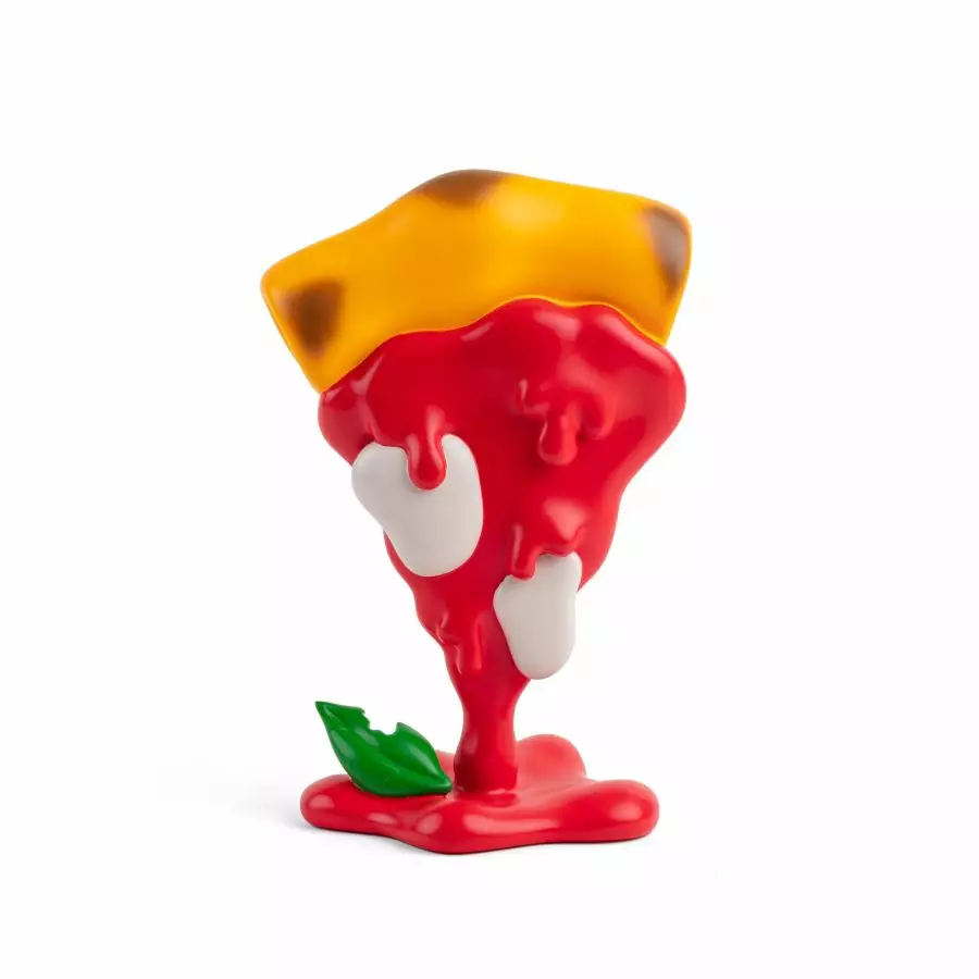 Big_statuetka_too_much_sauce_1